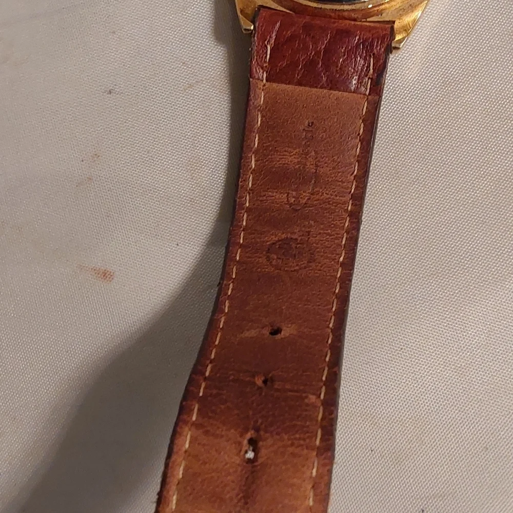 VINTAGE ARMITRON MECHANICAL MEN’S LEATHER WRISTWATCH‎